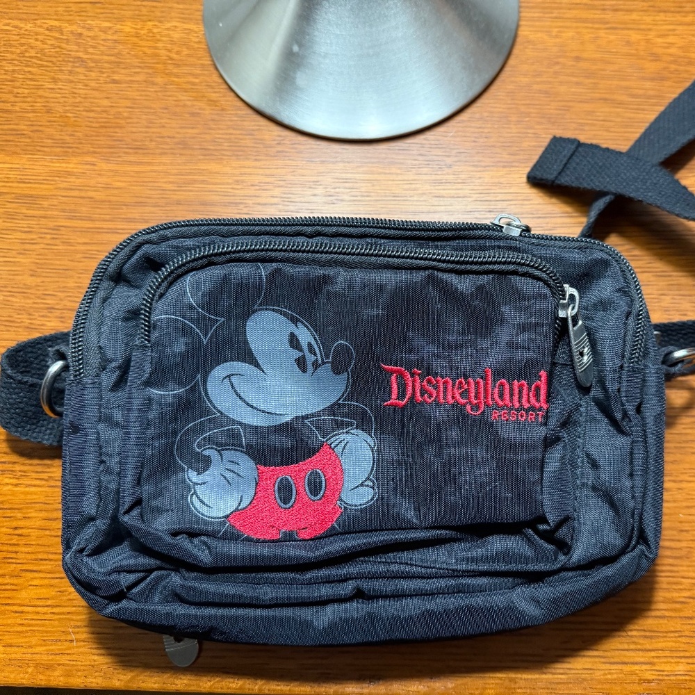 Disneyland Mickey Mouse Fanny pack/hip pouch